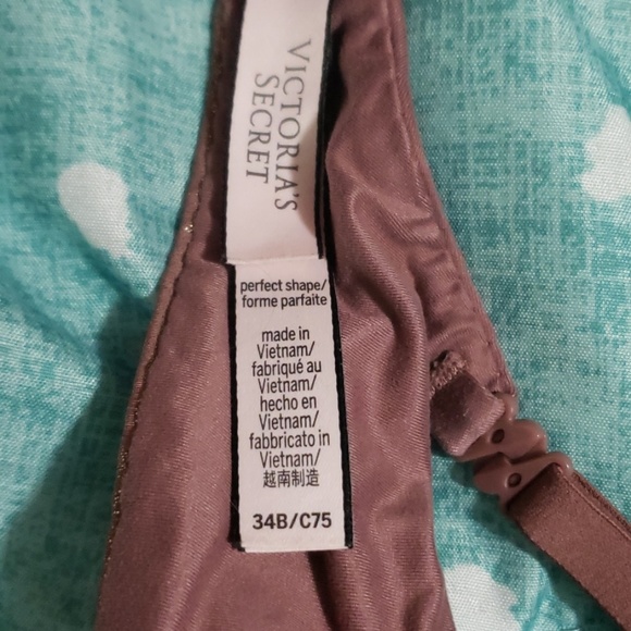Victoria's secret bra - Picture 2 of 2